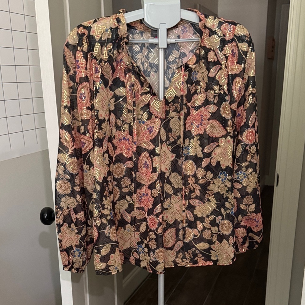 Vince Camuto Multicolor Floral gold shimmering Blouse